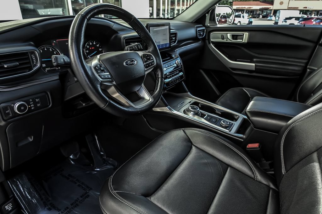 Used 2022 Ford Explorer Limited AWD/4WD image 14