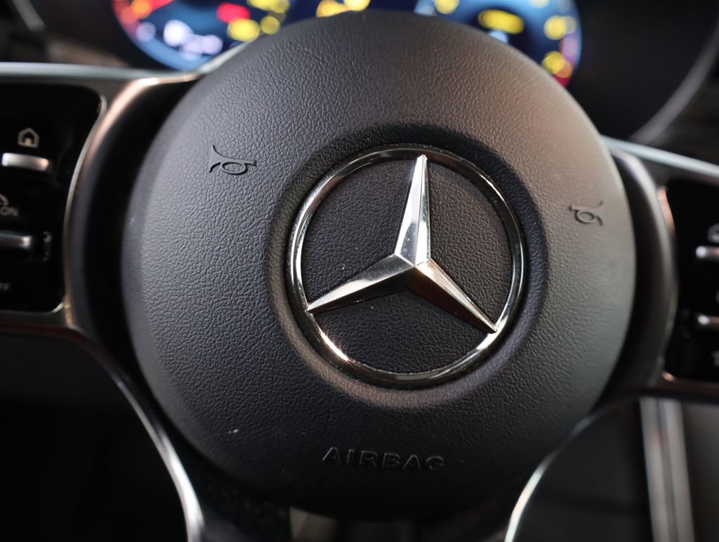 Used 2020 Mercedes-Benz GLC 300 4MATIC image 13