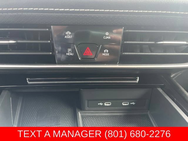 Used 2024 Volkswagen Atlas SE AWD/4WD image 24