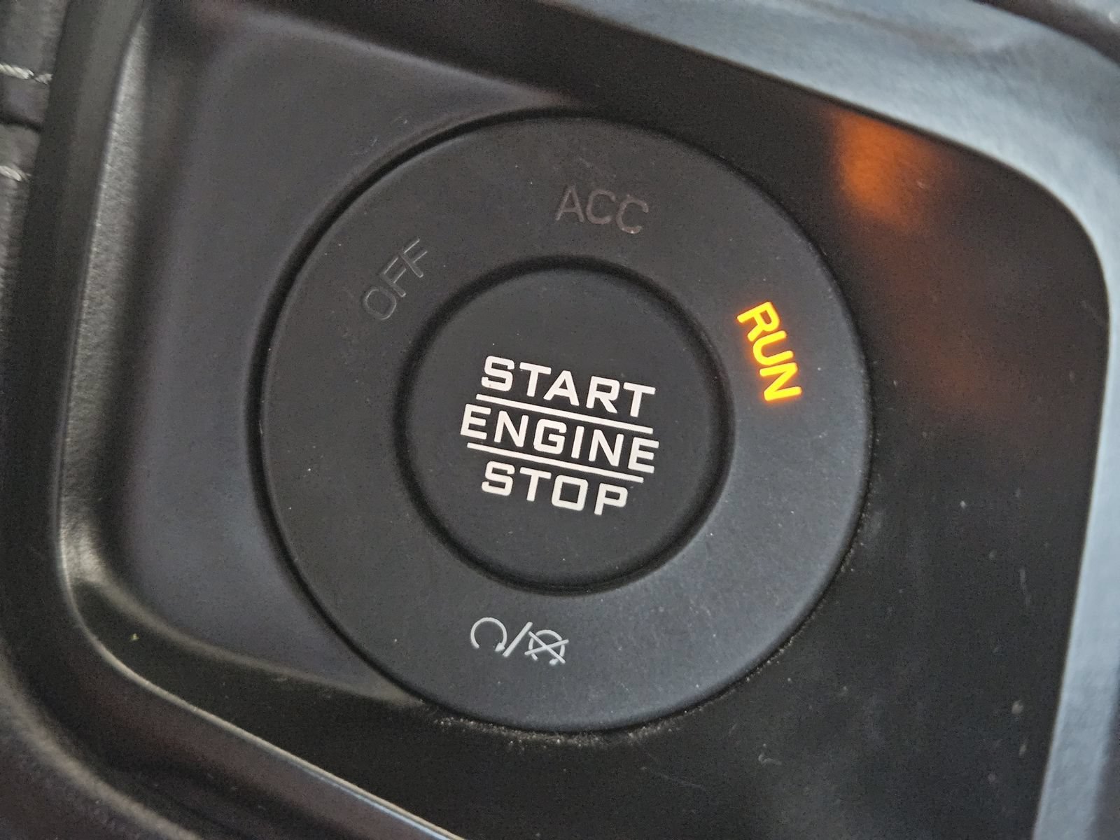 Used 2024 Jeep Gladiator Sport AWD/4WD image 23
