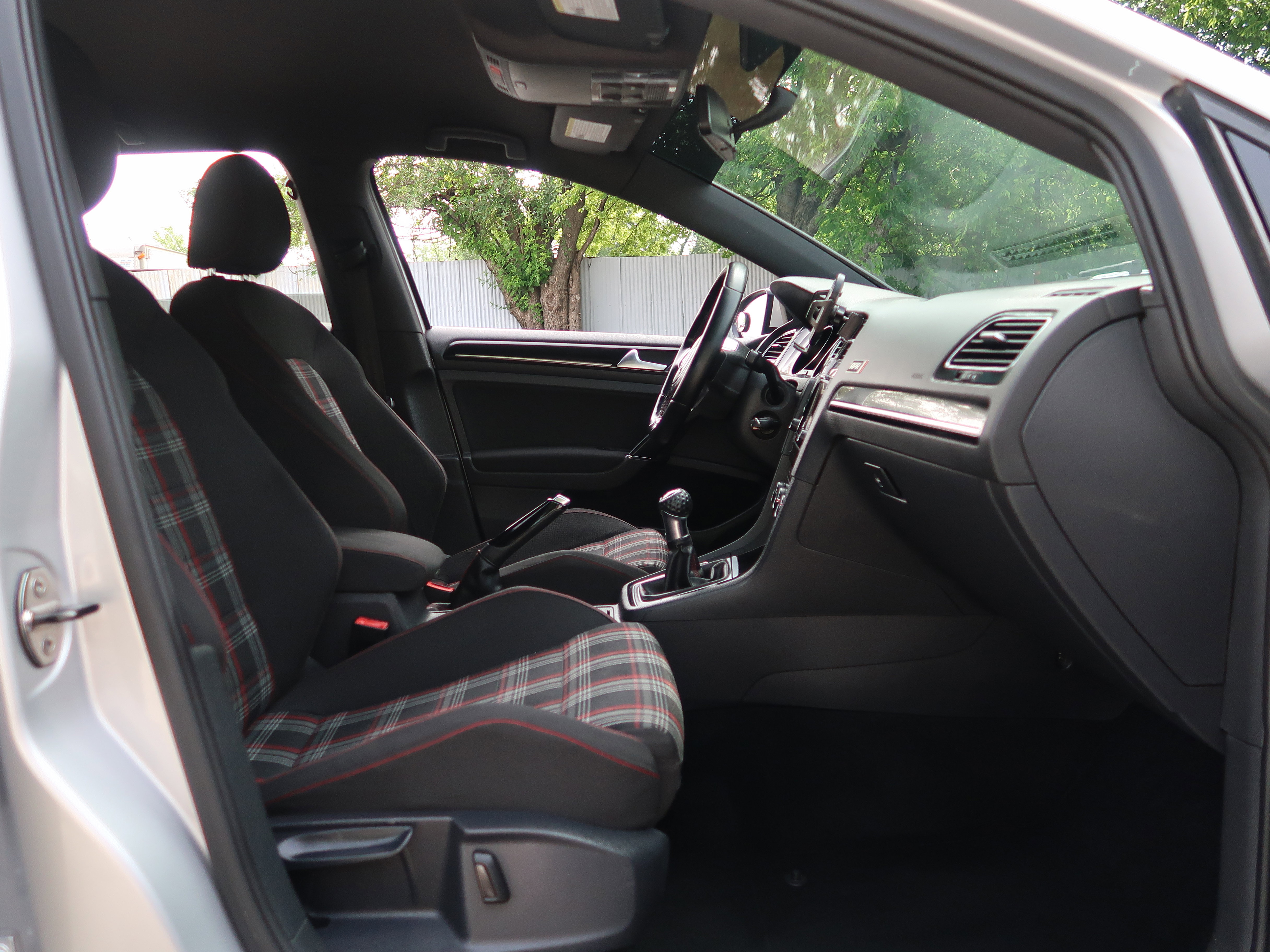 Used 2015 Volkswagen GTI S FWD image 25