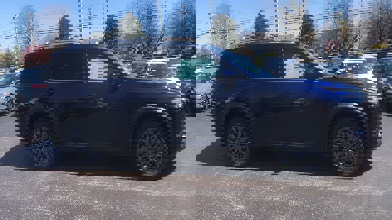 Used 2024 Nissan Pathfinder SL w/ SL Premium Package image 9