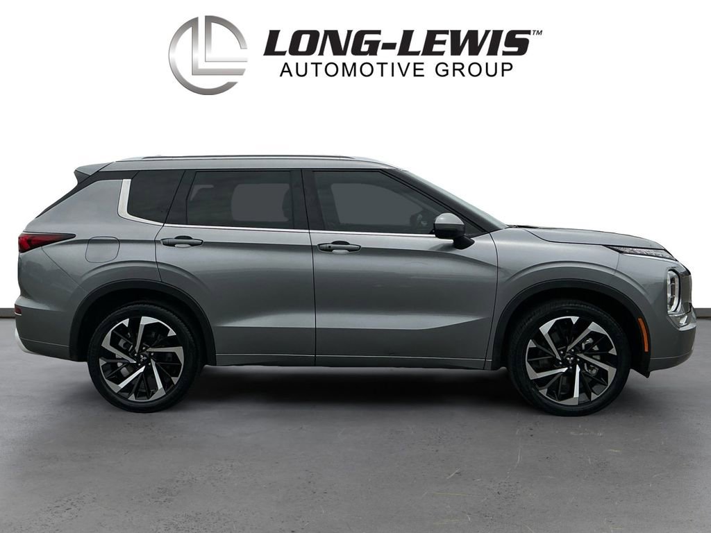Used 2023 Mitsubishi Outlander SEL FWD image 8