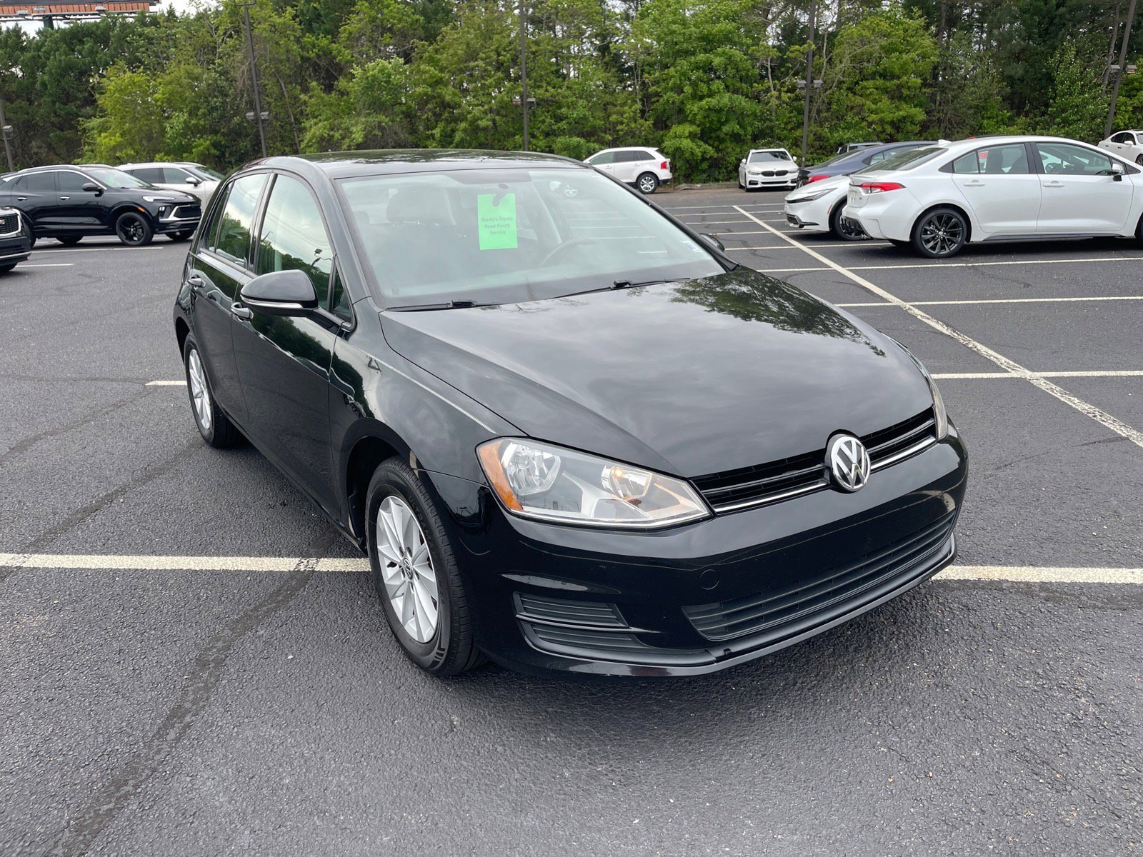 Used 2016 Volkswagen Golf S FWD image 1