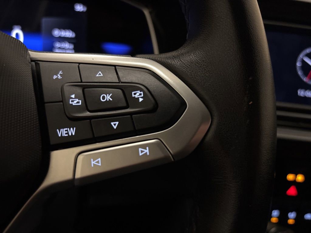 Used 2024 Volkswagen Jetta SE image 17