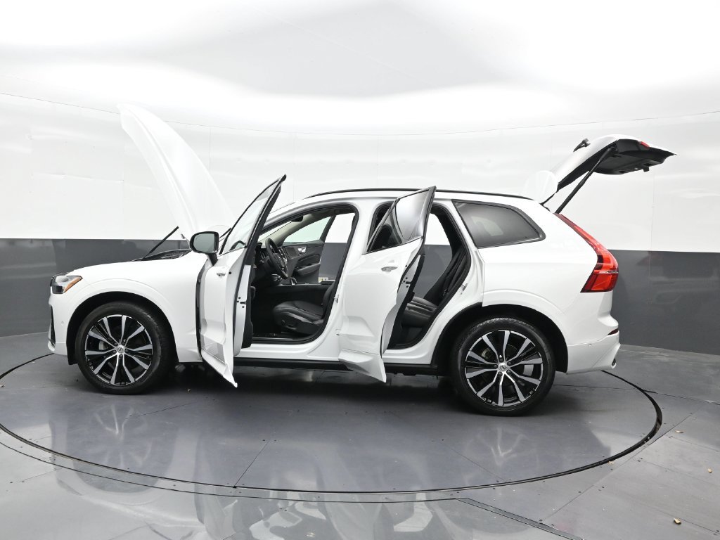 Certified 2024 Volvo XC60 B5 Plus AWD/4WD image 37