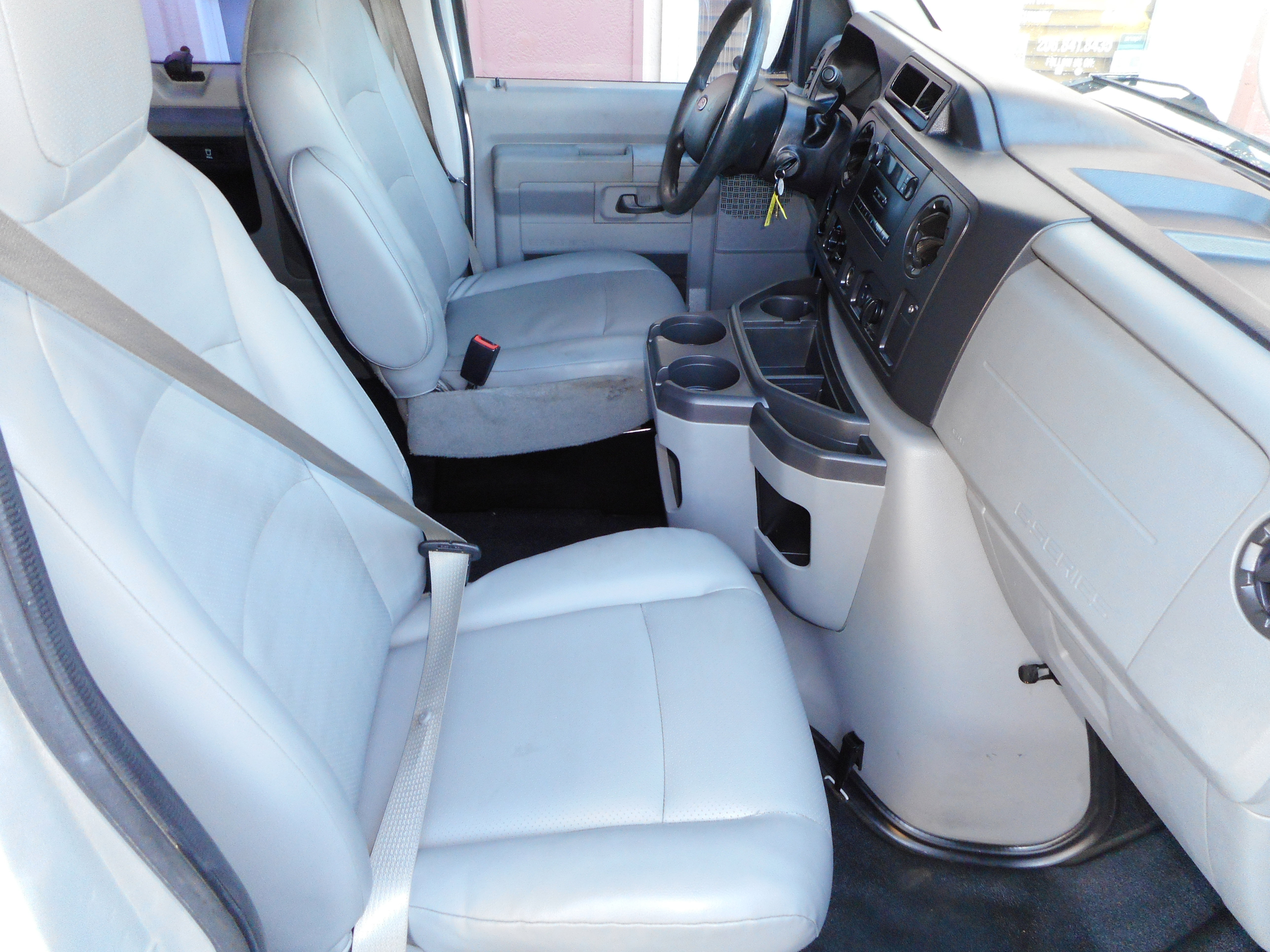 Used 2012 Ford E-350 and Econoline 350 XL w/ PWR Windows & Locks Group image 28