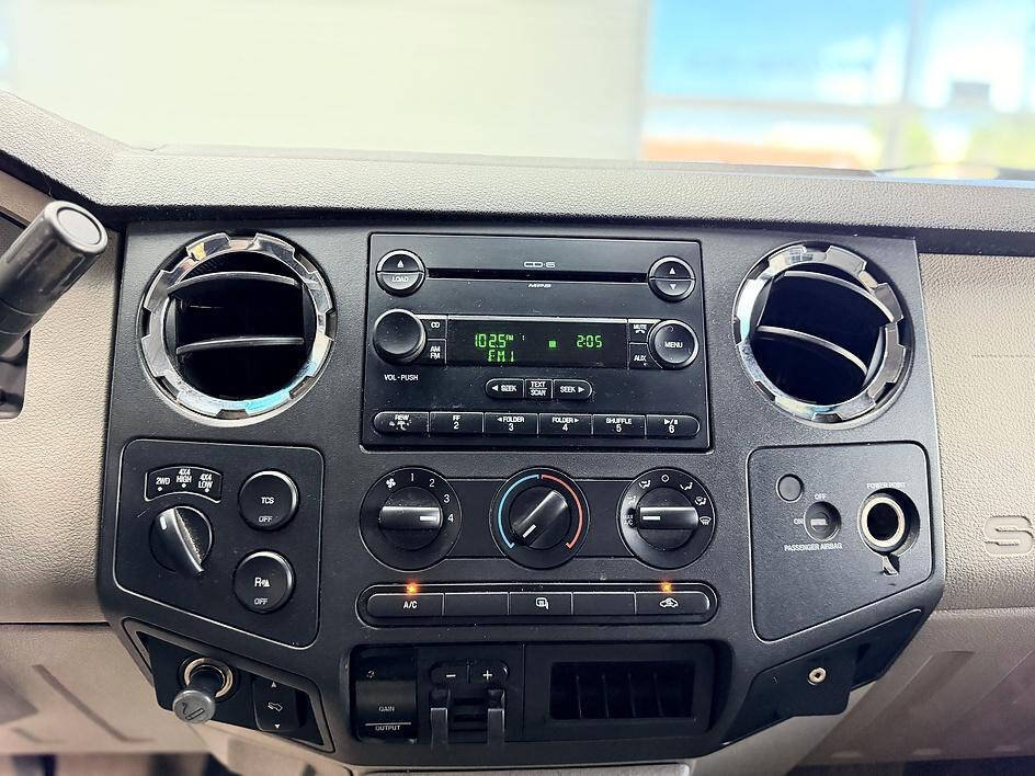 Used 2008 Ford F350 FX4 AWD/4WD image 9