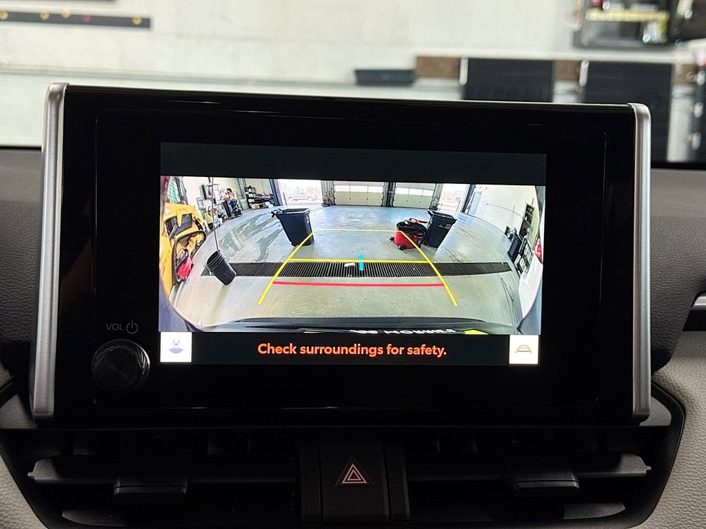 Used 2024 Toyota RAV4 XLE AWD/4WD image 12