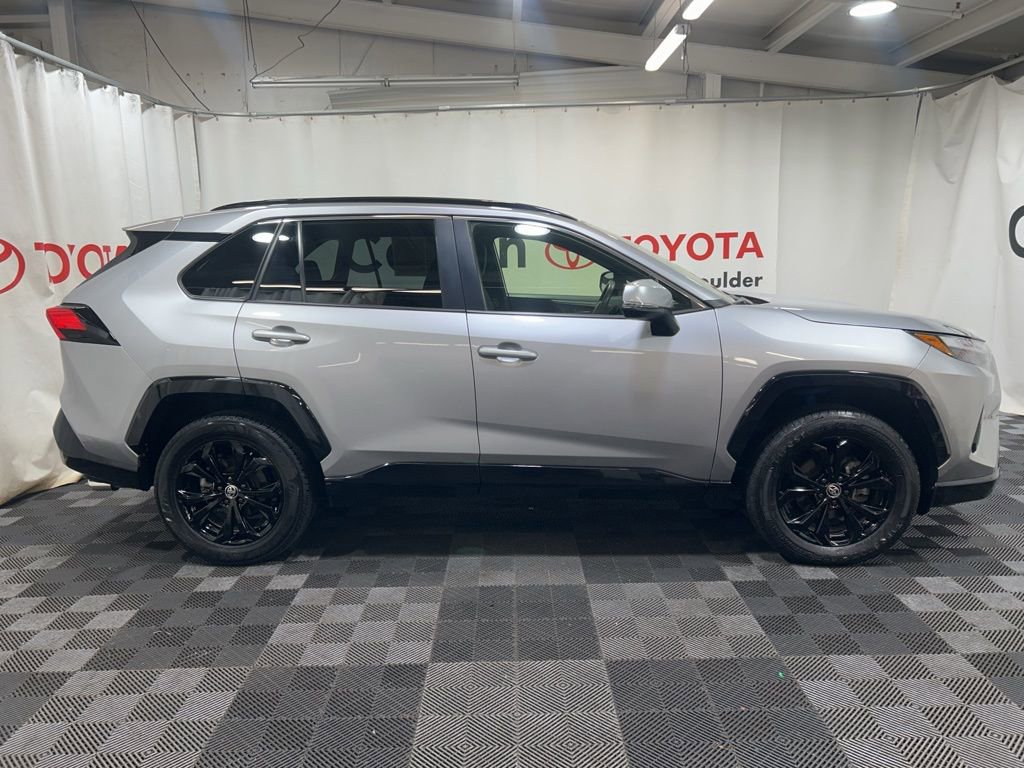 Used 2023 Toyota RAV4 SE image 10