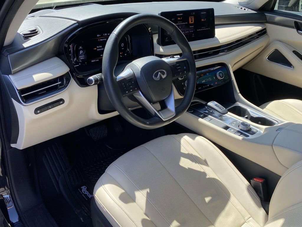 Used 2023 INFINITI QX60 Luxe w/ Vision Package AWD/4WD image 16