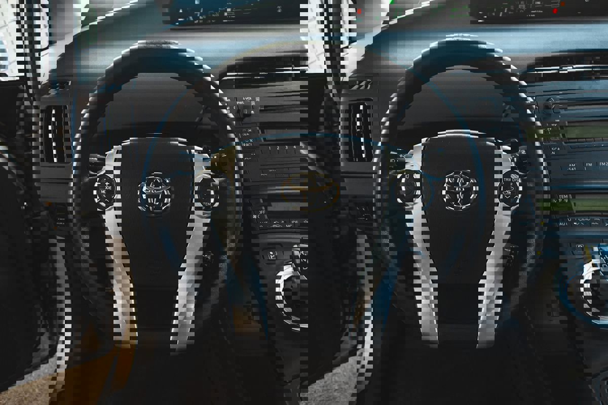 Used 2011 Toyota Prius Five image 20