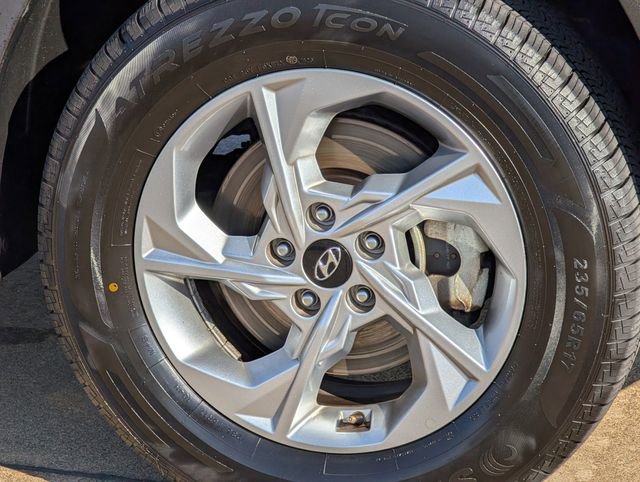 Used 2023 Hyundai Tucson SE image 9