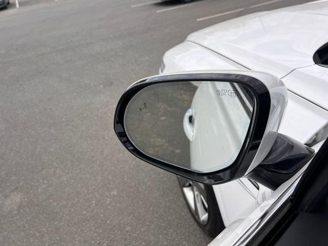 Used 2021 Genesis GV80 2.5T w/ Prestige Package 04 AWD/4WD image 13