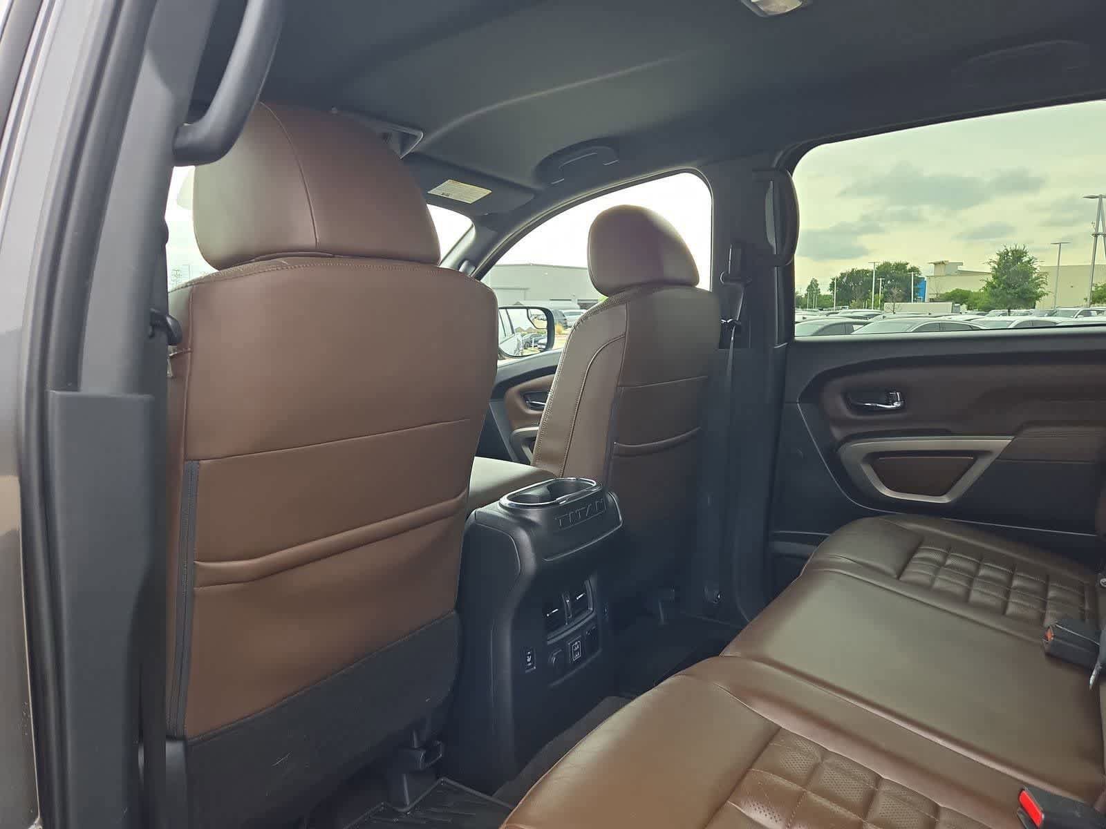 Used 2021 Nissan Titan Platinum Reserve AWD/4WD image 17