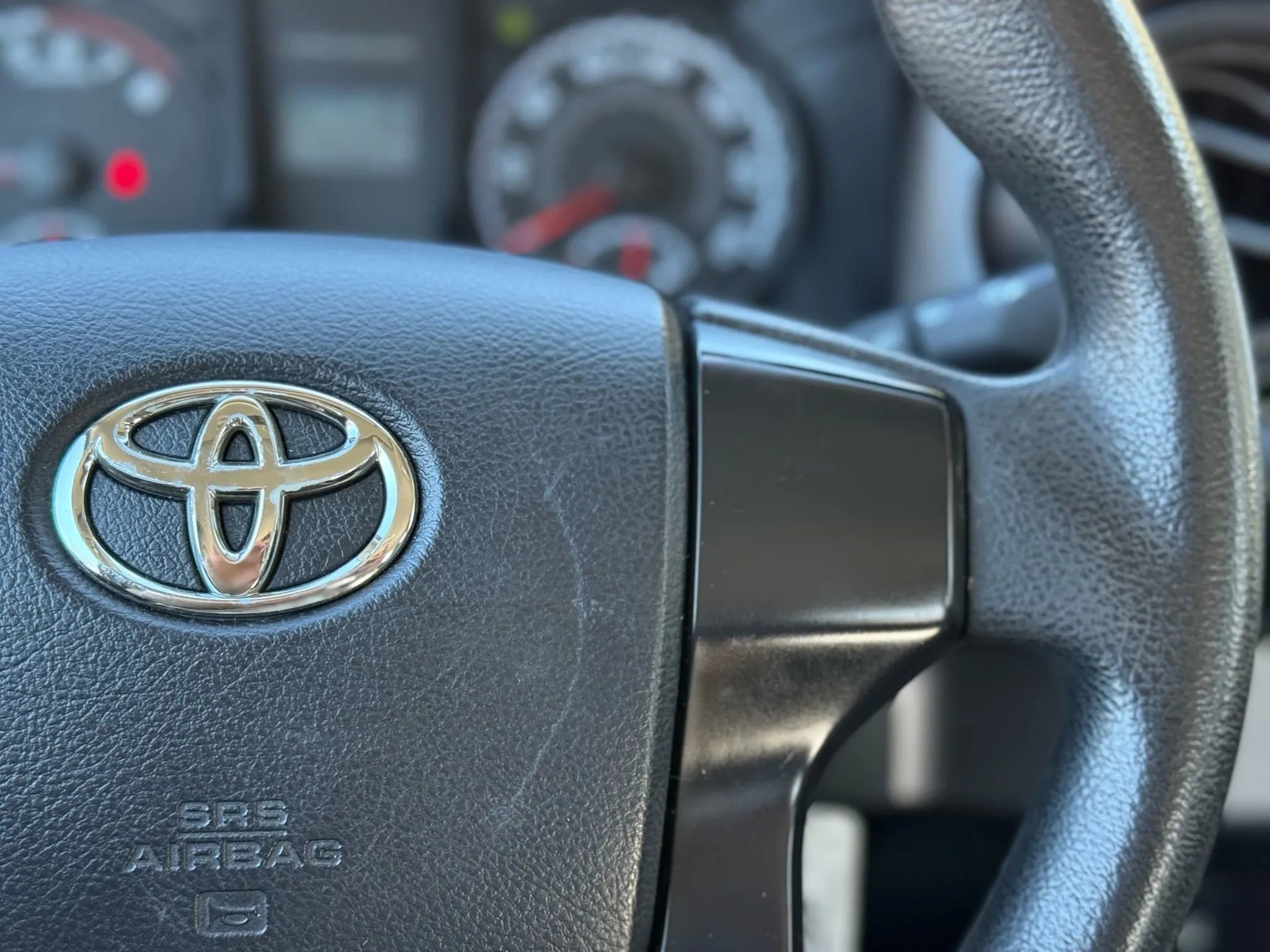 Used 2016 Toyota Tacoma SR image 28