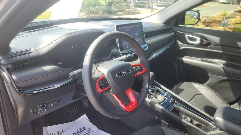 Used 2023 Jeep Compass Trailhawk w/ Trailhawk Elite Group image 10