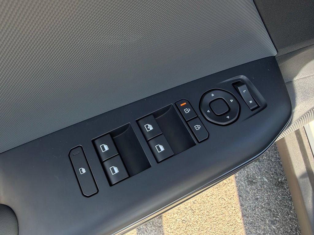 New 2026 Kia K4 FWD image 15