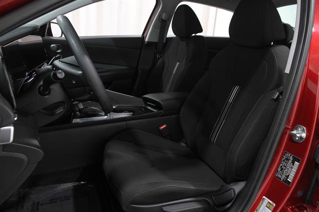 Used 2024 Hyundai Elantra SEL image 5
