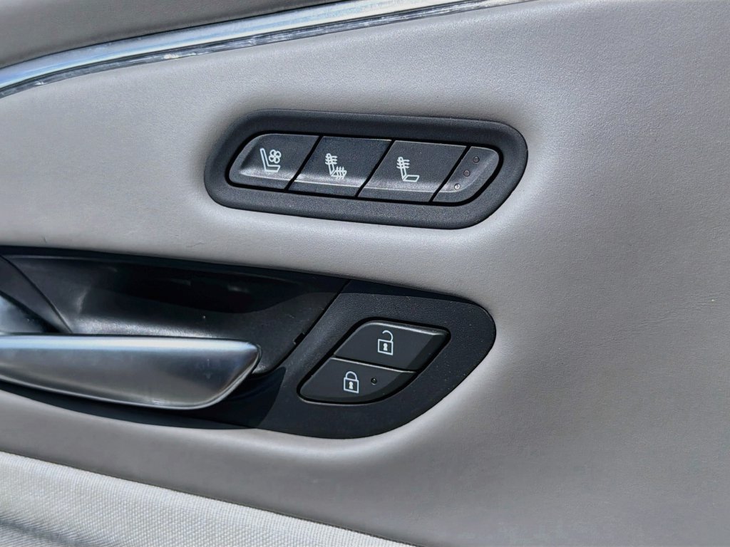 Used 2023 Cadillac Escalade Sport Platinum AWD/4WD image 11