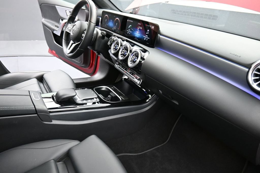Used 2022 Mercedes-Benz A 220 4MATIC image 19