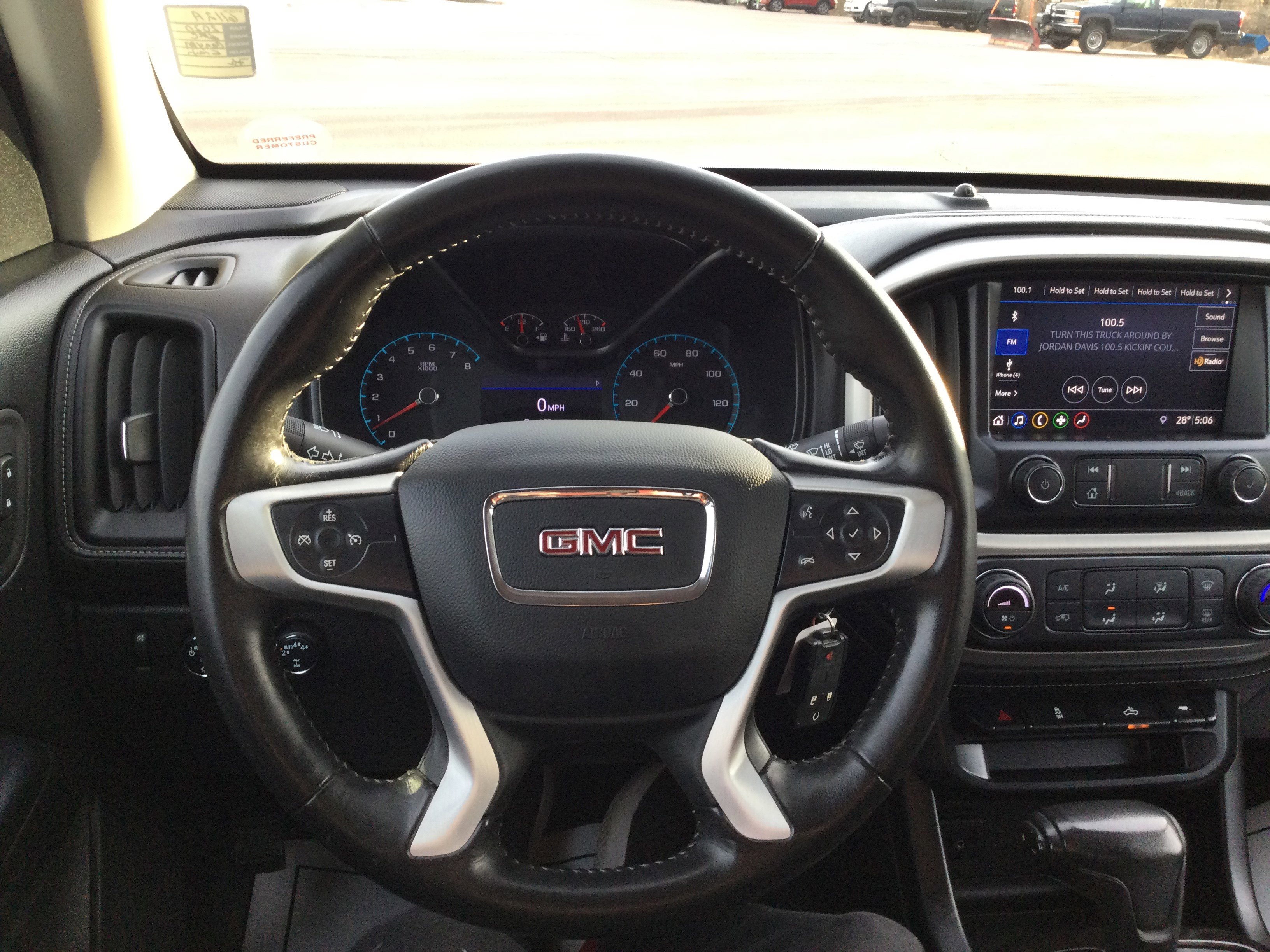 Used 2020 GMC Canyon SLE w/ Elevation Edition image 14