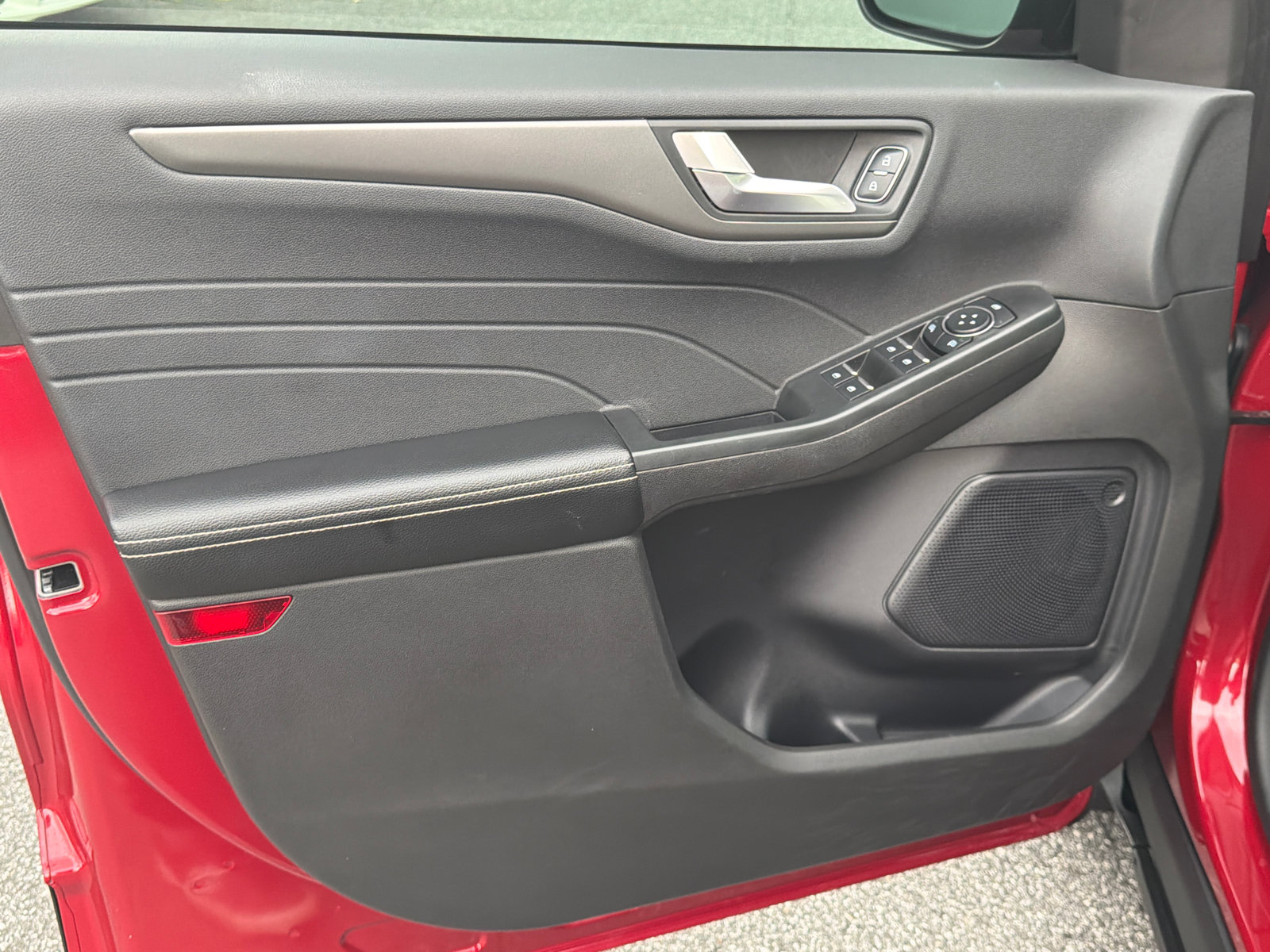 Used 2023 Ford Escape SE FWD image 10