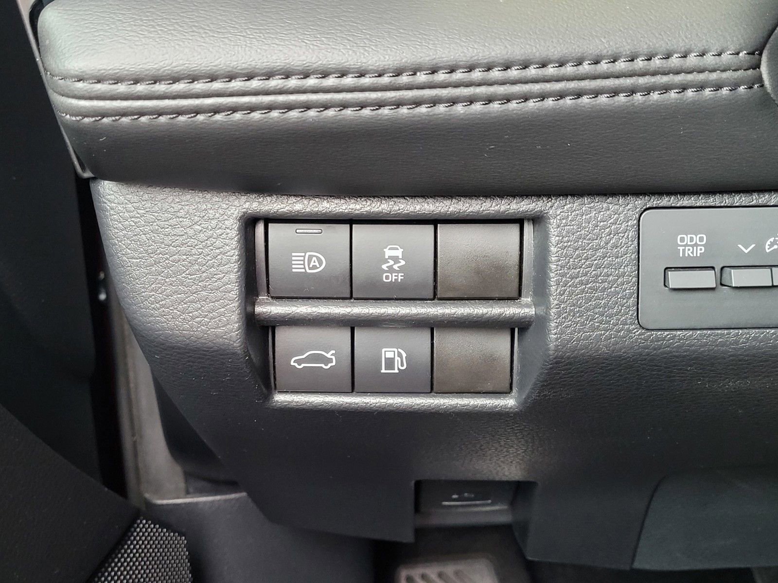 Certified 2022 Toyota Avalon XLE image 16