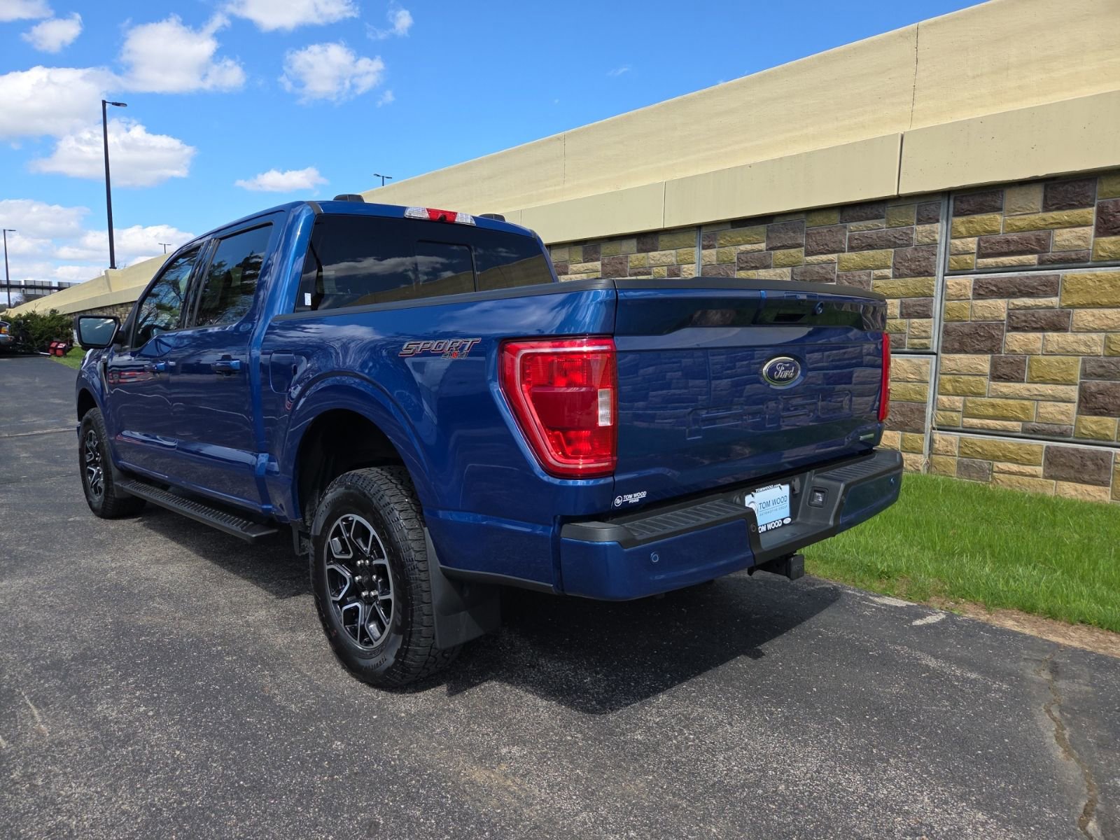 Used 2023 Ford F150 XLT w/ Equipment Group 302A High image 11