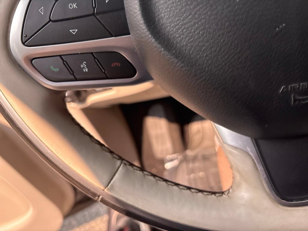 Used 2020 Chrysler Pacifica Limited FWD image 24