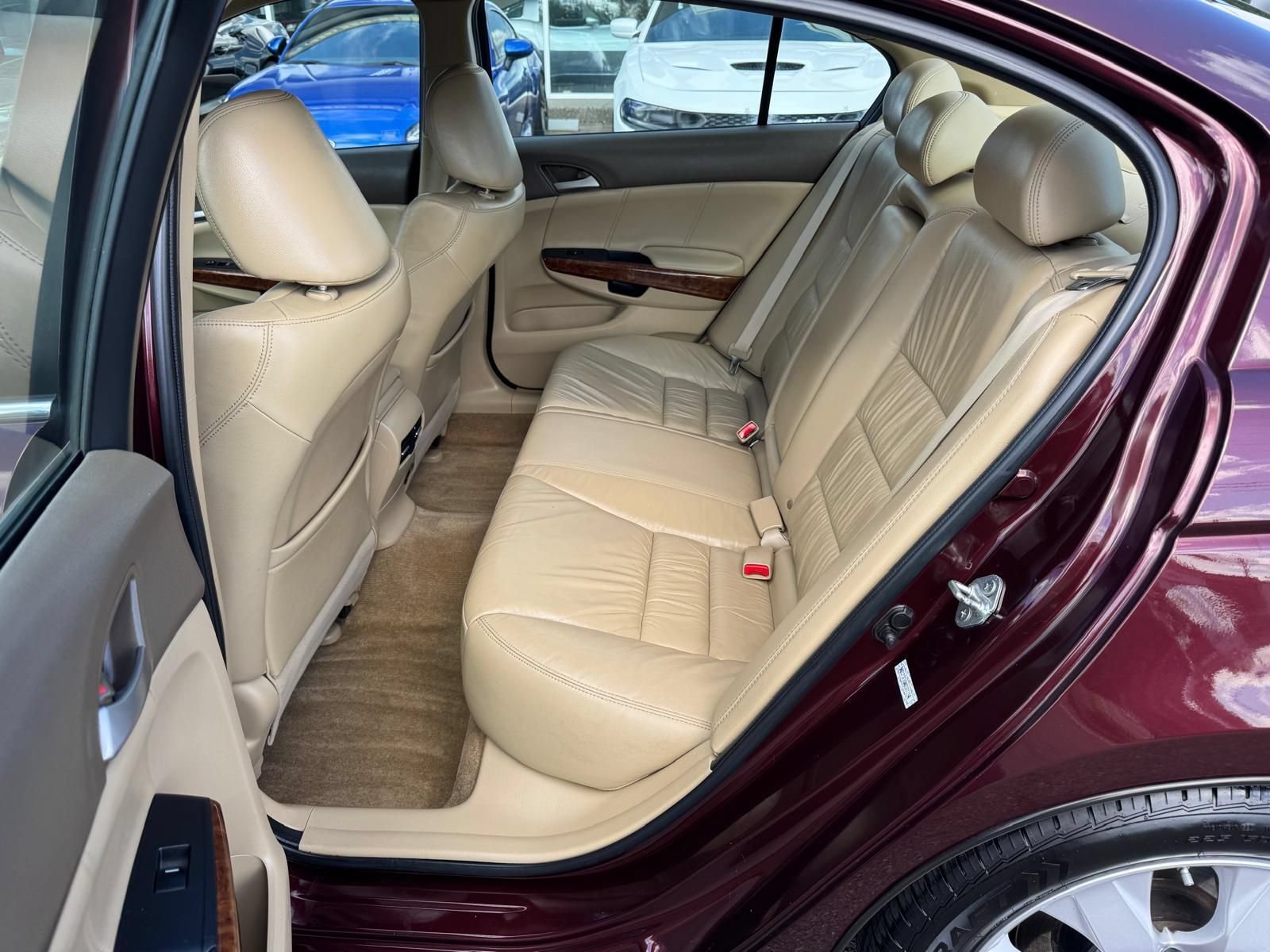 Used 2010 Honda Accord EX-L image 9