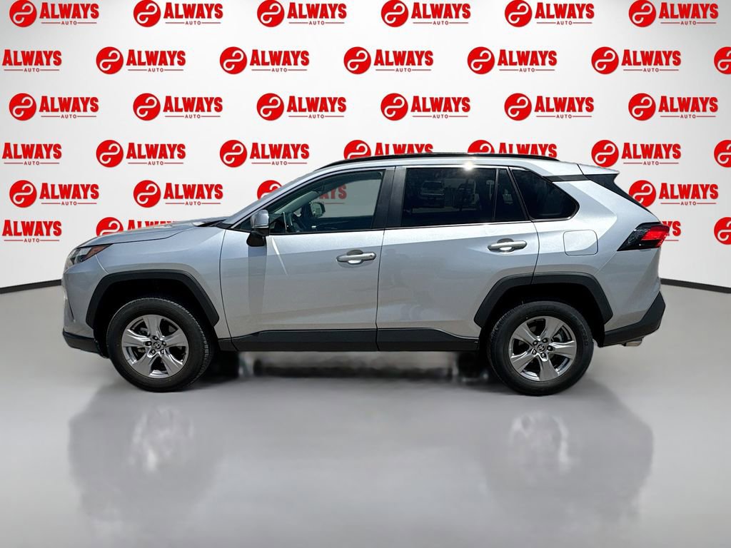 Used 2025 Toyota RAV4 XLE AWD/4WD image 10