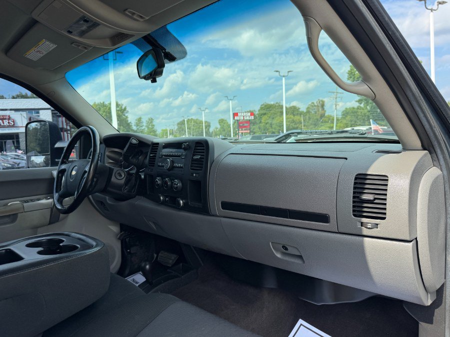 Used 2014 Chevrolet Silverado 2500 W/T AWD/4WD image 19