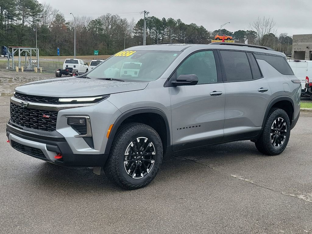 Used 2025 Chevrolet Traverse Z71 w/ LPO, Floor Liner Package image 7