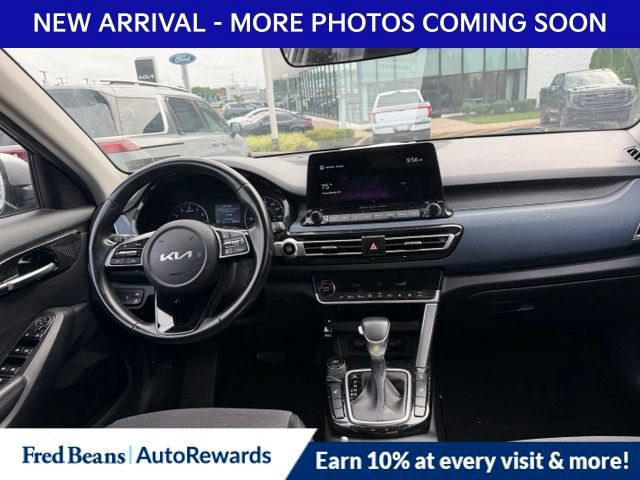 Used 2022 Kia Seltos Nightfall Edition AWD/4WD image 11