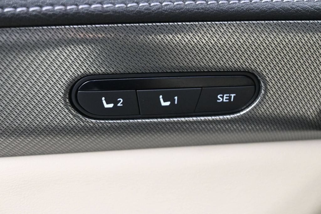 Used 2023 INFINITI QX60 Luxe w/ Cargo Package FWD image 5
