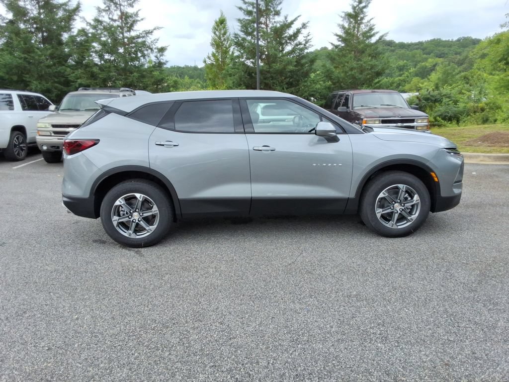 New 2026 Chevrolet Blazer LT FWD image 4