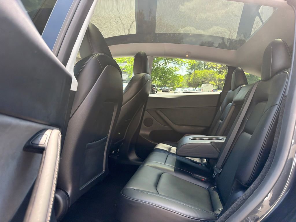 Used 2024 Tesla Model Y Long Range RWD image 17