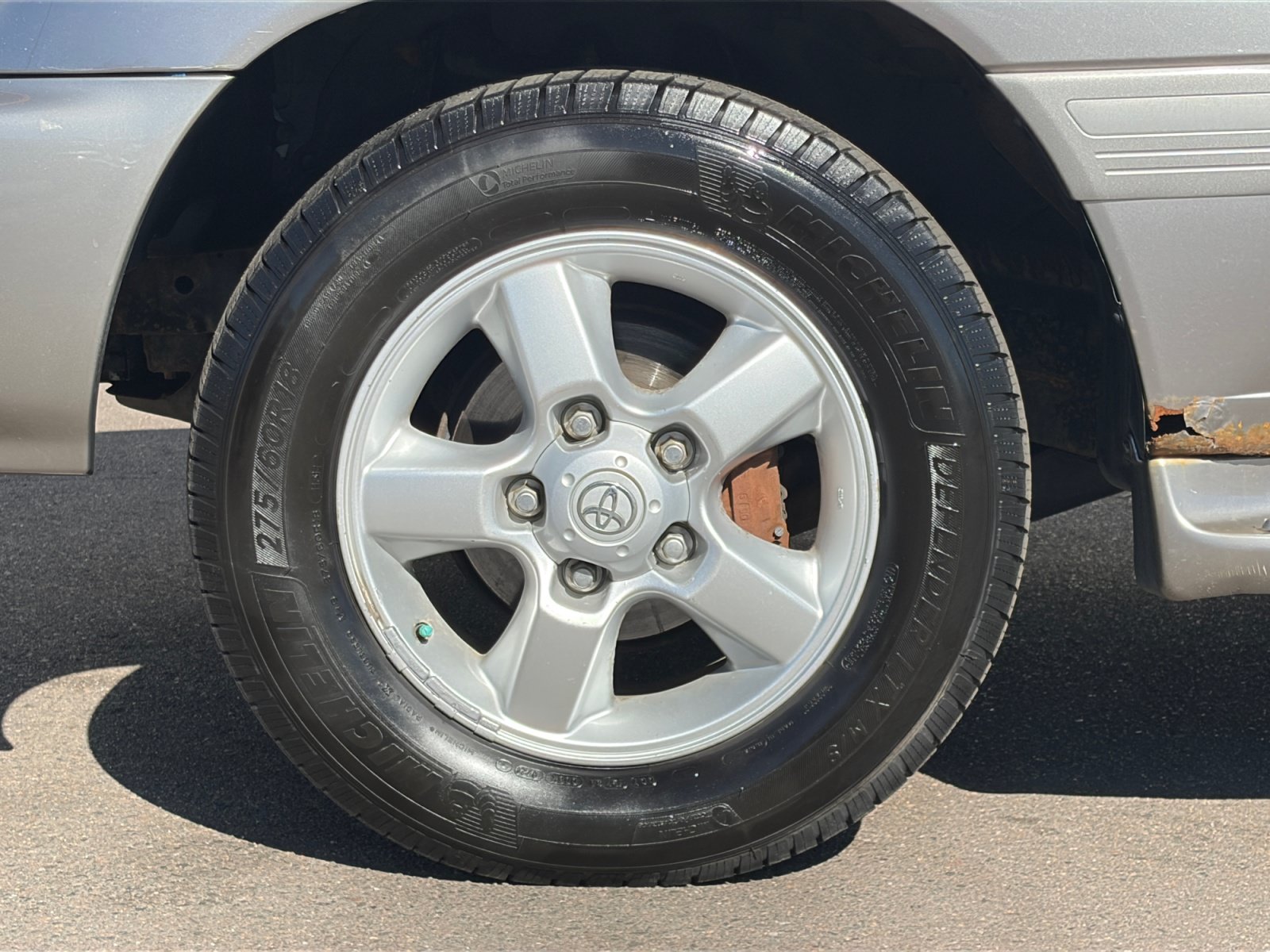 Used 2003 Toyota Land Cruiser AWD/4WD image 11