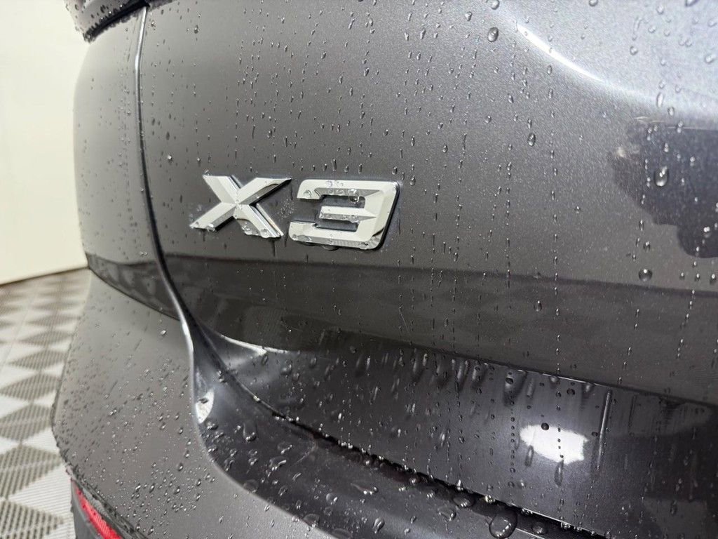 Used 2023 BMW X3 xDrive30i image 5