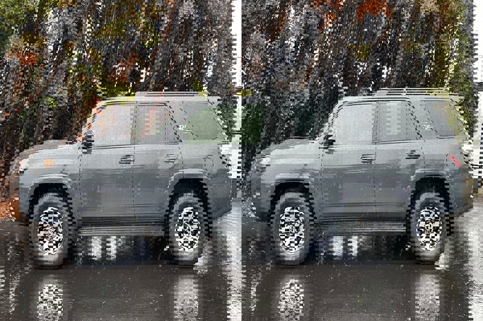 Used 2024 Toyota 4Runner TRD Off-Road Premium image 7