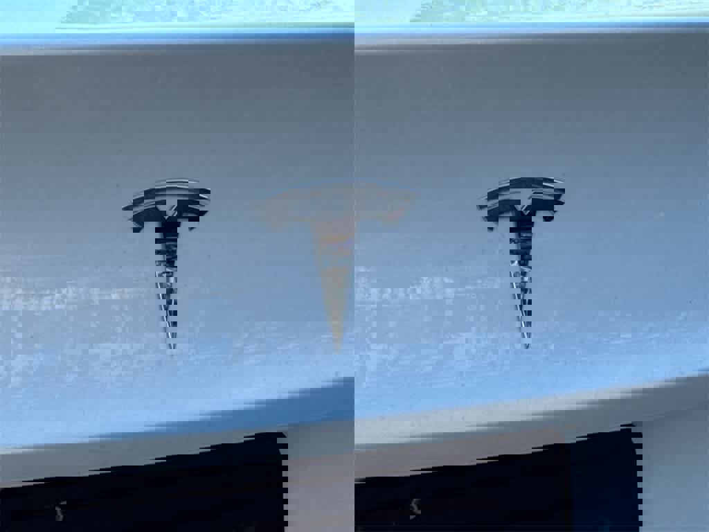 Used 2020 Tesla Model 3 Standard Range image 12