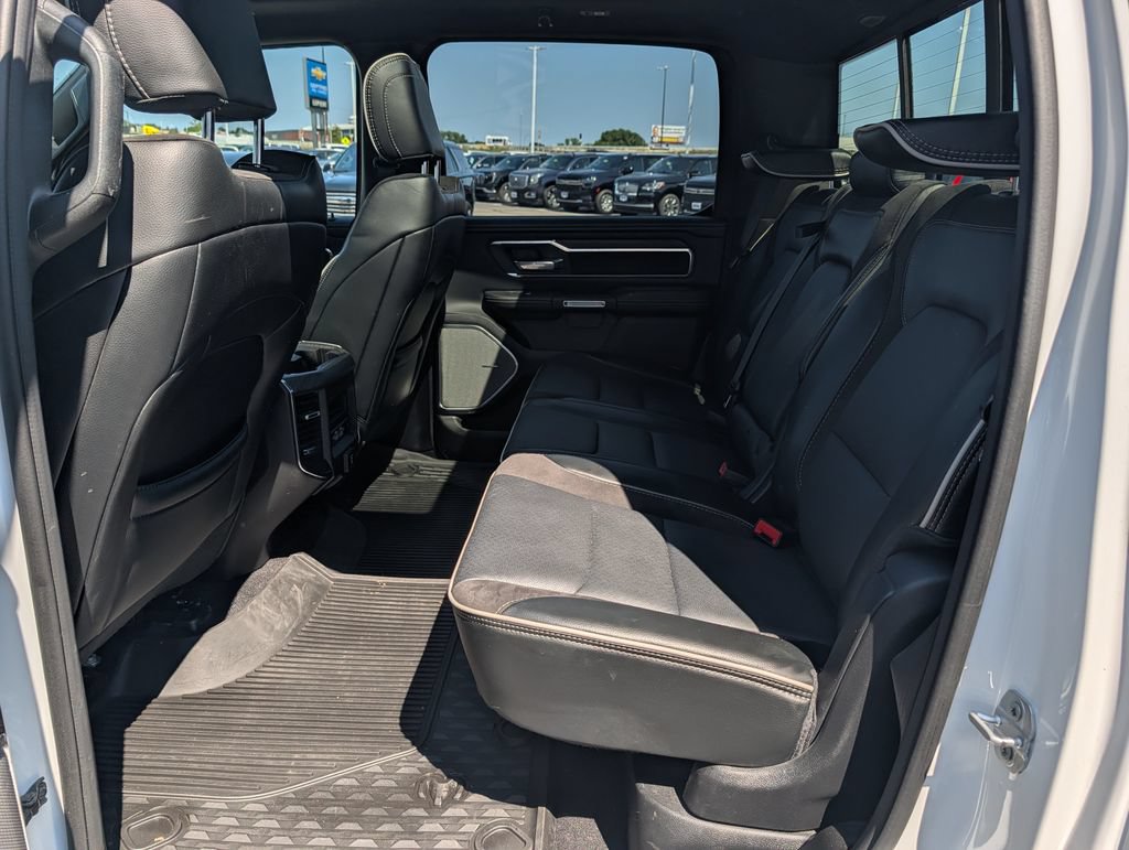 Used 2025 RAM 1500 Laramie w/ Night Edition AWD/4WD image 17