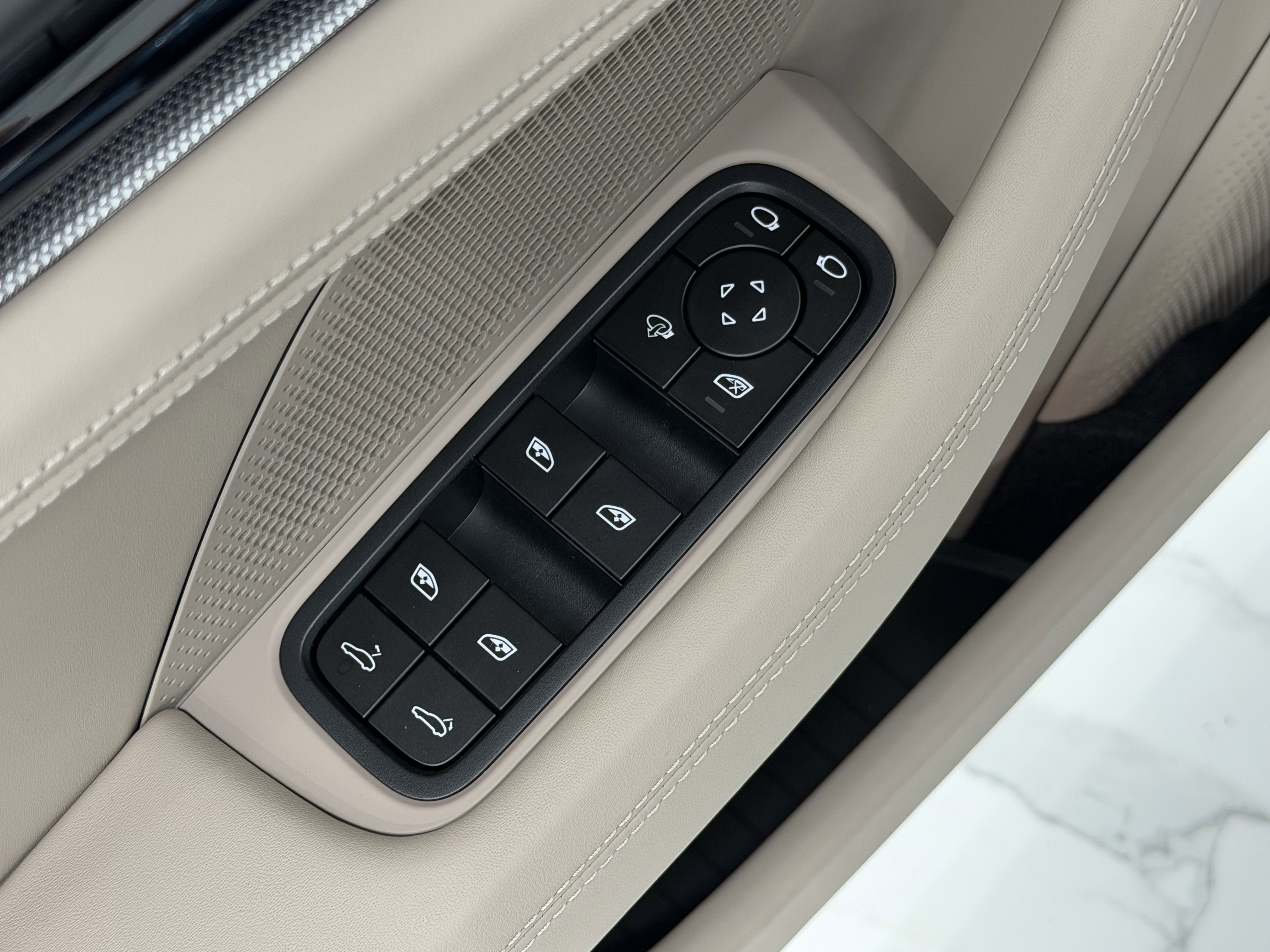 New 2026 Porsche Panamera 4 image 28