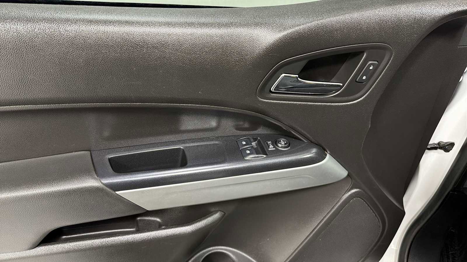 Used 2016 Chevrolet Colorado LT w/ LT Convenience Package image 15