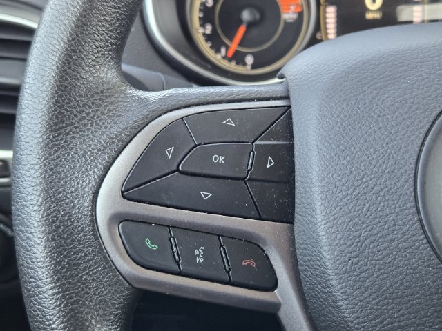 Certified 2021 Jeep Cherokee Latitude AWD/4WD image 36