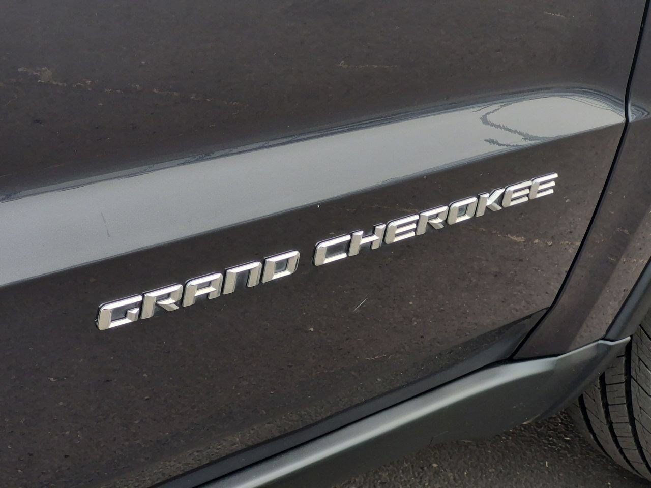 Used 2014 Jeep Grand Cherokee Limited AWD/4WD image 28