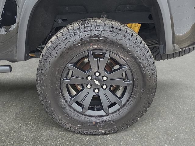 Used 2020 Chevrolet Colorado ZR2 w/ ZR2 Midnight Special Edition AWD/4WD image 32