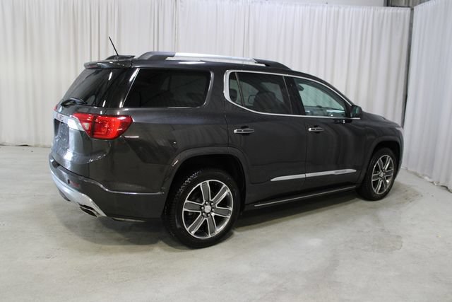 Used 2017 GMC Acadia Denali w/ Technology Package FWD image 33