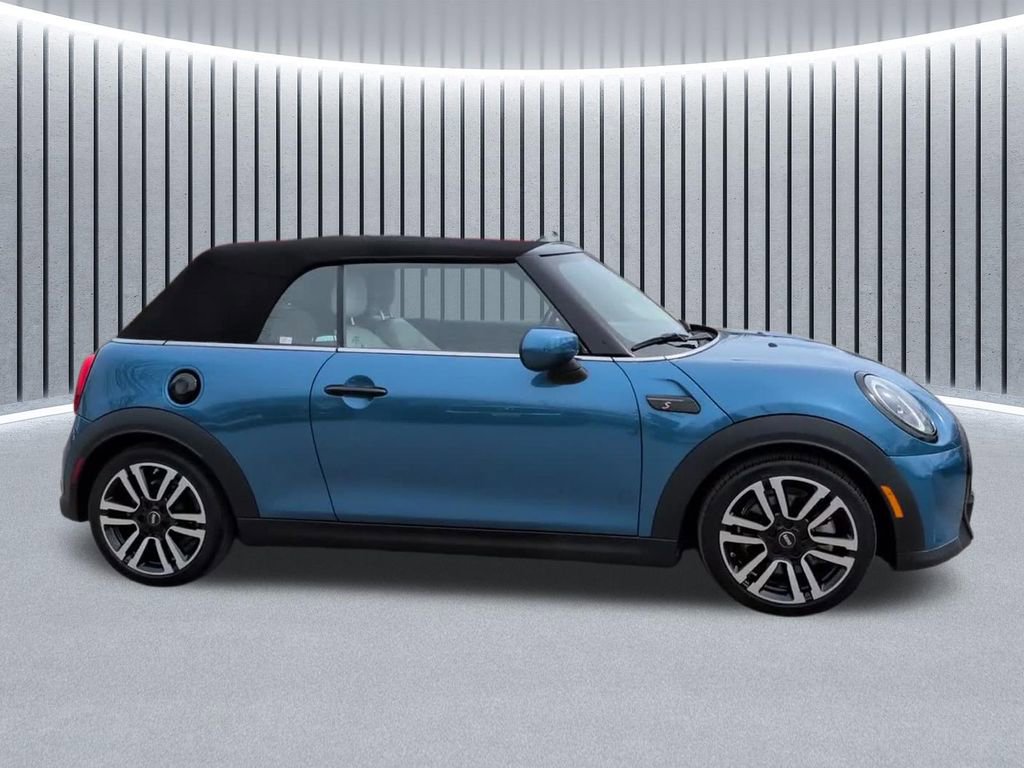 Used 2023 MINI Cooper S w/ Signature Upholstery Package FWD image 4